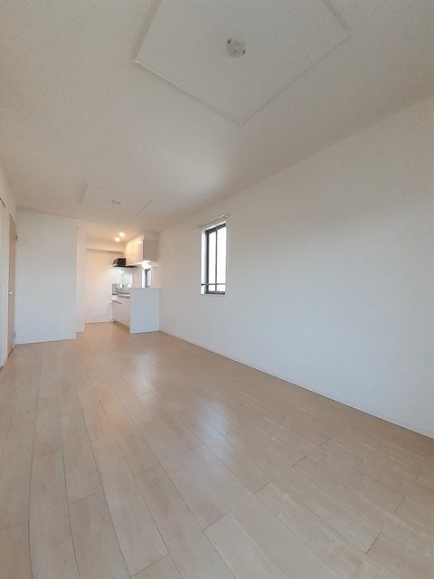 サン・ルーチェⅣ リビング