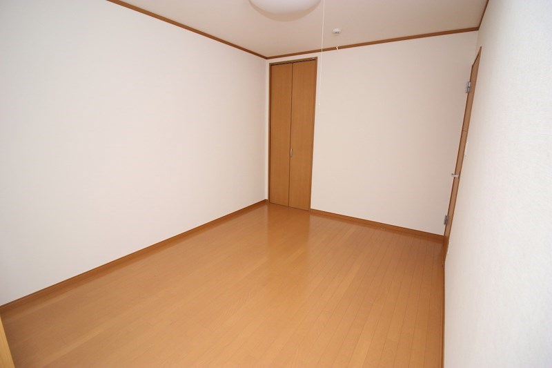 オリーブ ベッドルーム