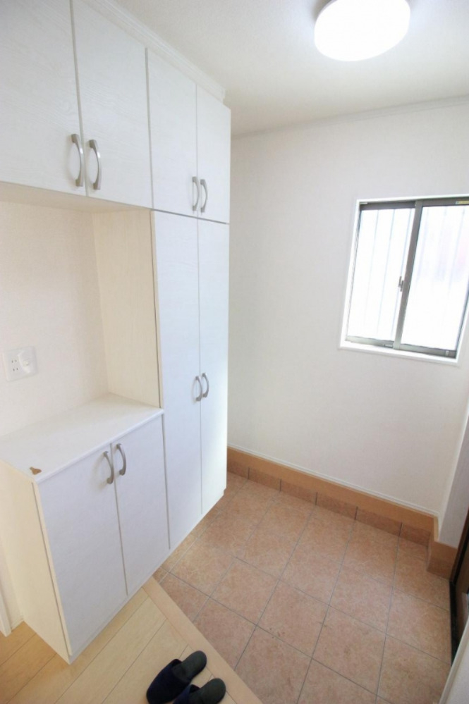 領家２丁目貸家 玄関