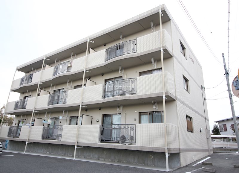 セレス富塚 101号室 外観