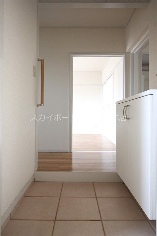 ニュービレッジ和合 玄関
