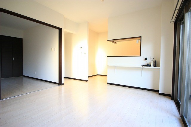 ル・リオン初生 リビング