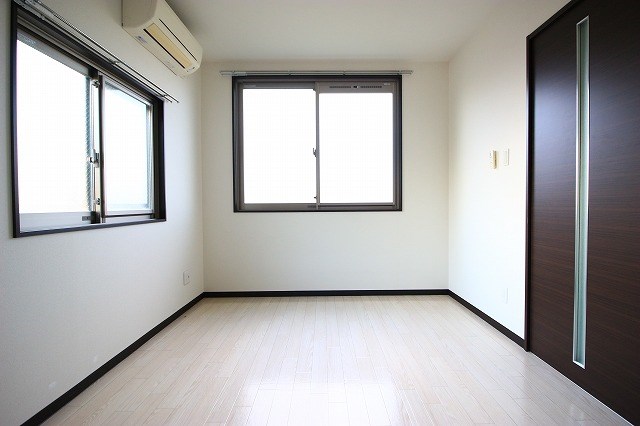 ル・リオン初生 ベッドルーム