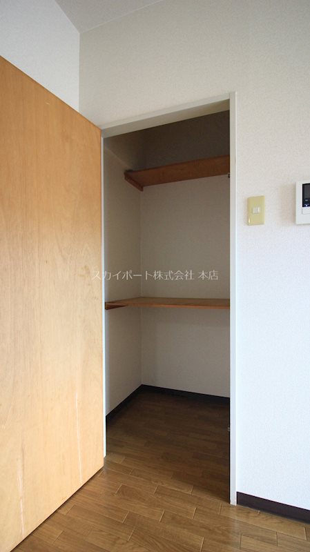 グローリー 収納