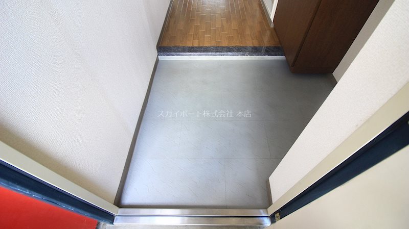 グローリー 玄関