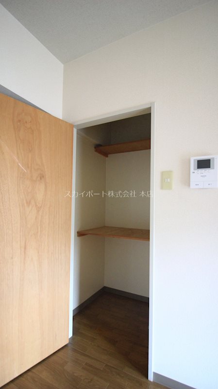 グローリー 収納