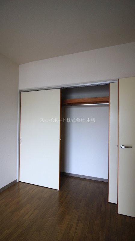 グローリー 収納