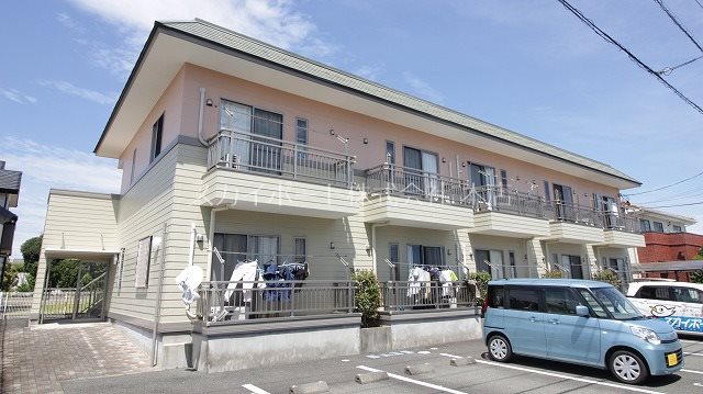 アビニヨン 202号室 外観