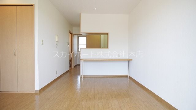 アビニヨン リビング