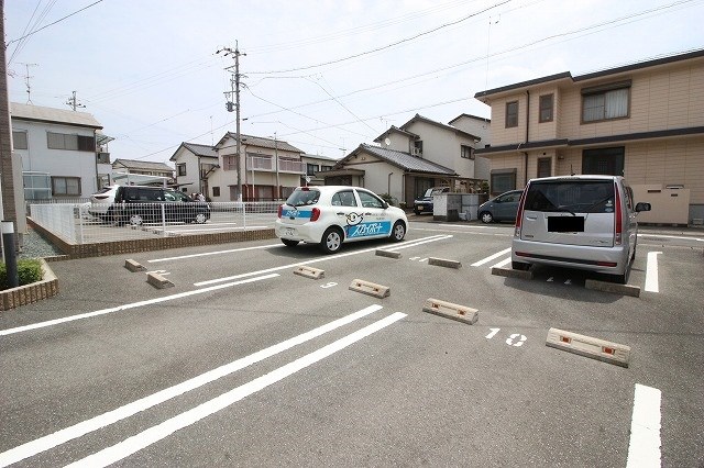 パラティーノ 駐車場