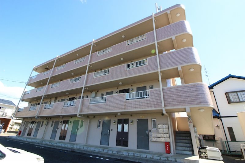 エステートビレッジ 302号室 外観