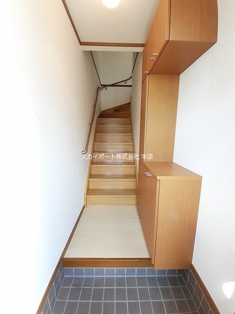 ノースエレガンスハギオカ 玄関