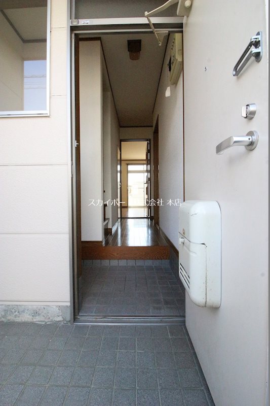 テラスハウス高丘B 玄関