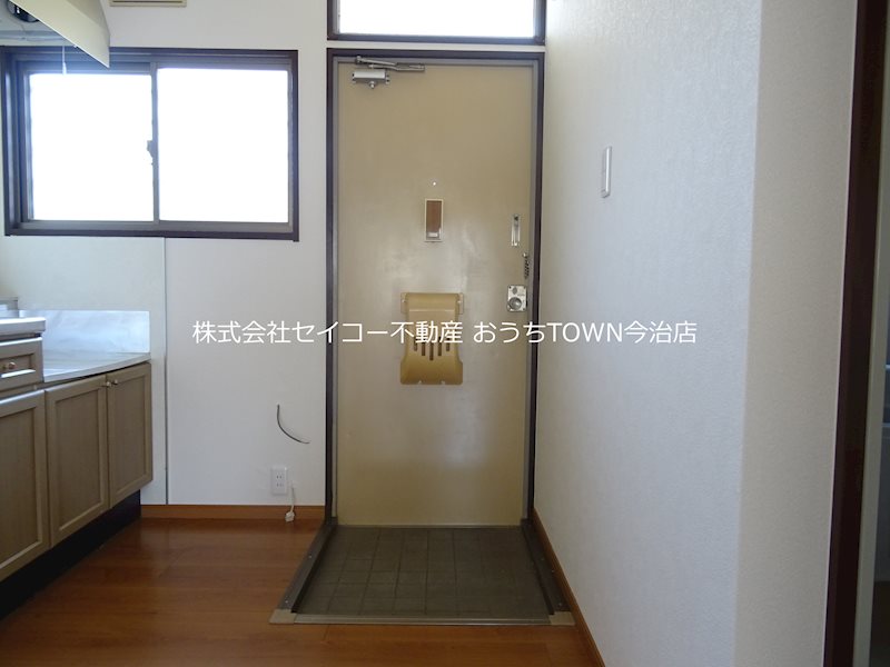 中寺ハイツ 玄関