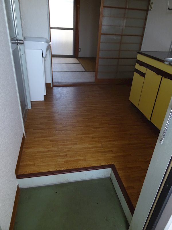 メイプル山路 玄関