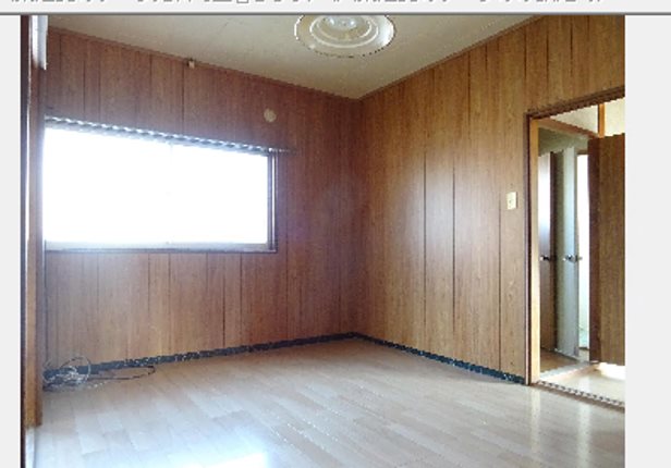 秦借家 リビング