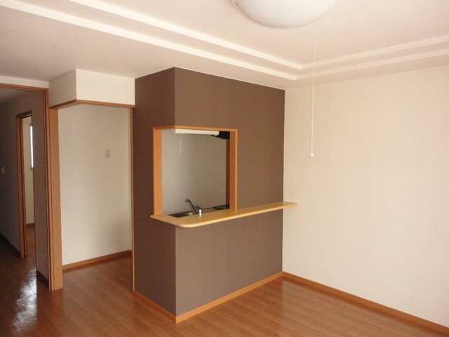 エスタージ・ヒルズ１番館 リビング