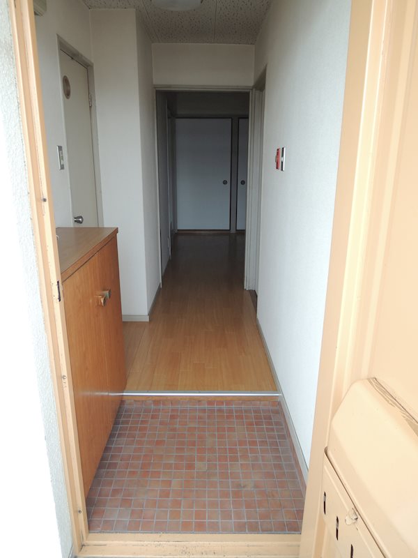 徳和マンション 玄関