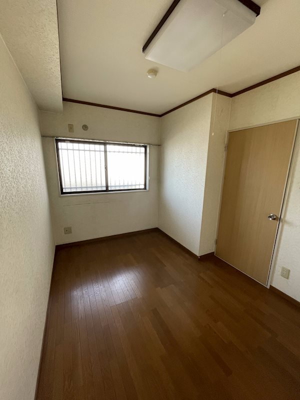 和田マンション ベッドルーム