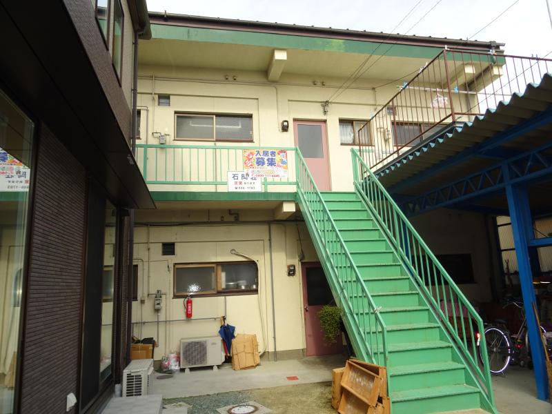石岡荘 203号室 外観