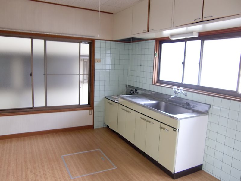 武智貸家（南久米②） リビング