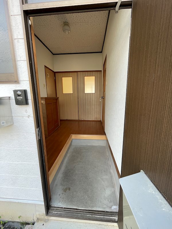 ISHIHARA正円寺貸家 玄関