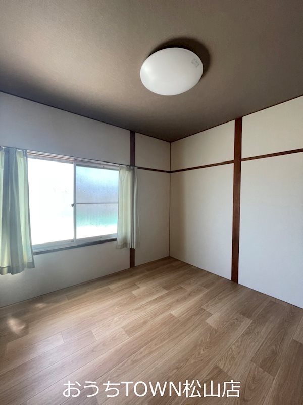 石田店舗付き住宅 リビング