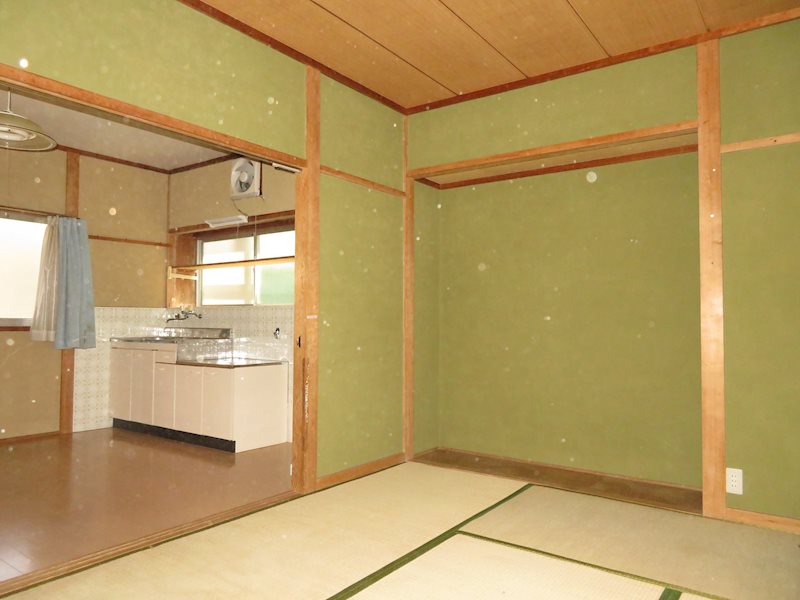 余戸東中川貸家 リビング