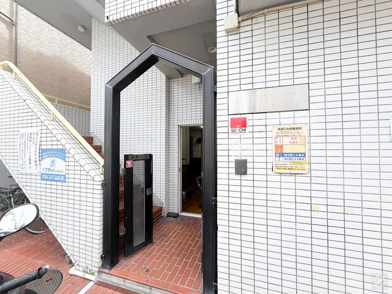 紫野ビル エントランス