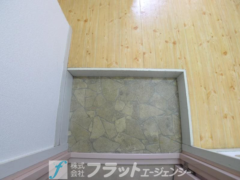 メゾン葵 玄関