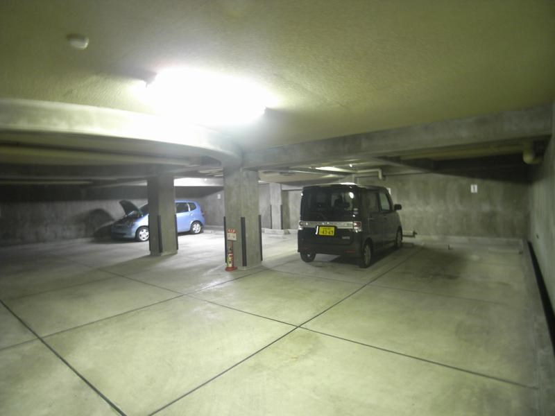 ラ・フォンテーヌ京都 駐車場