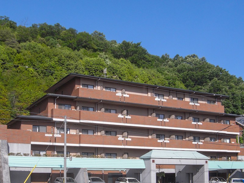 BERG義義 外観