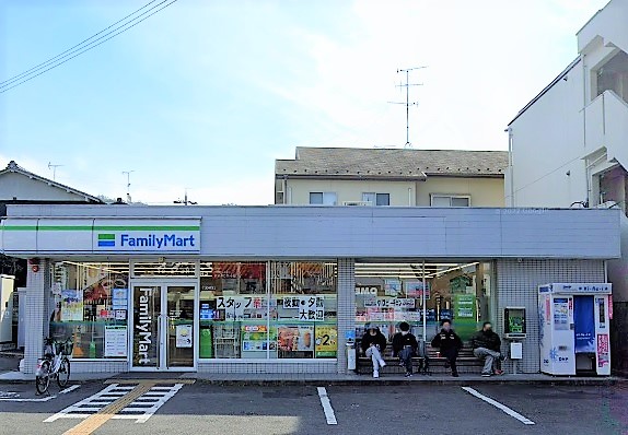 ギャラリア一乗寺 コンビニ