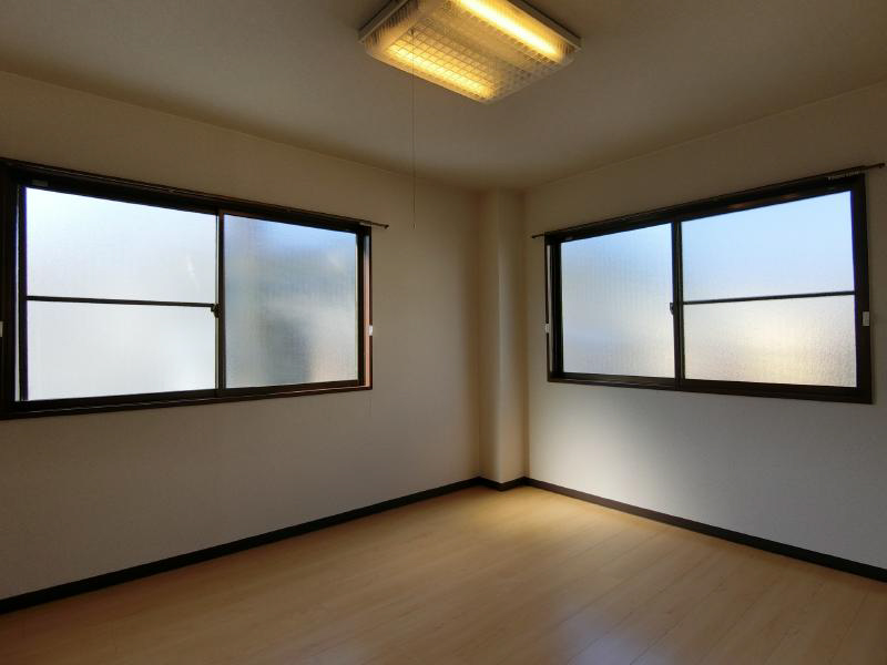 平行マンション ベッドルーム