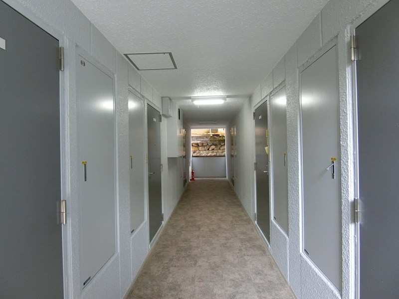 平行マンション ロビー