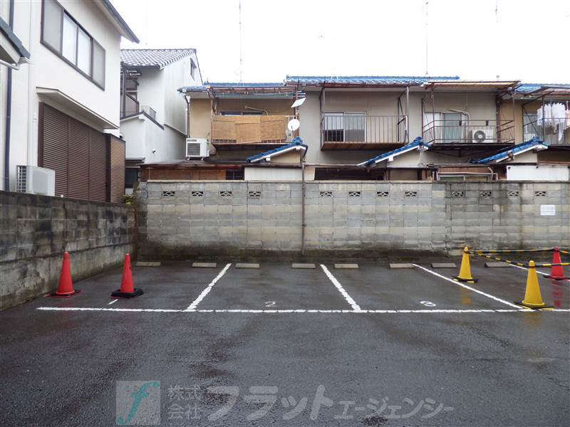 ロゾーパンサン土橋 駐車場
