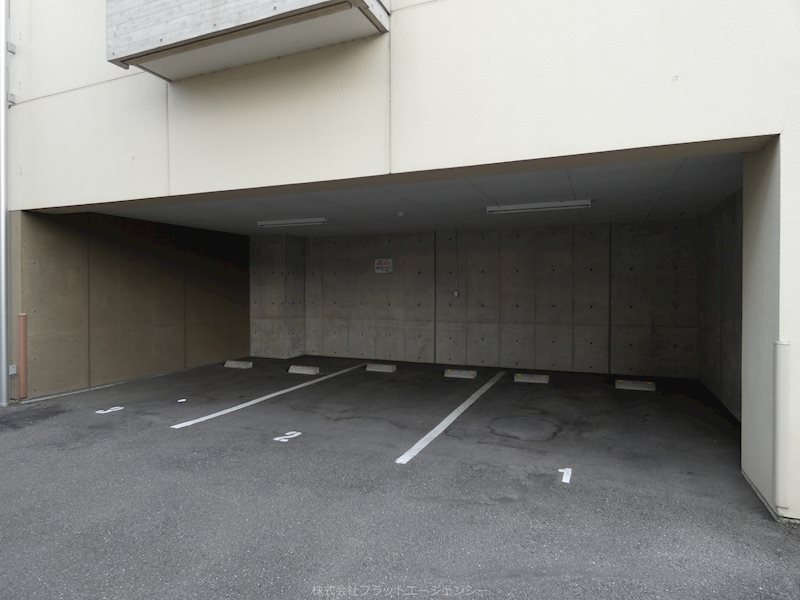 BEL CASA 駐車場