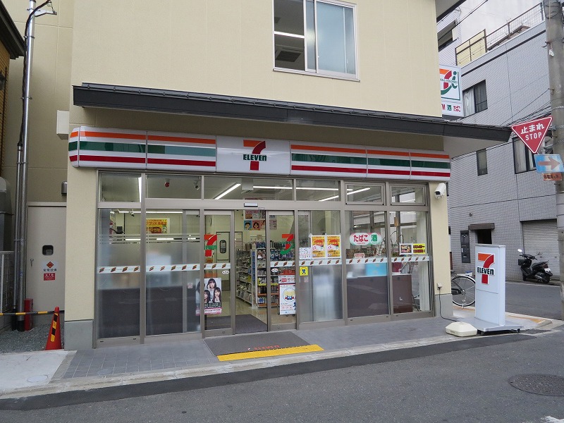 京都府京都市中京区間之町通二条下る鍵屋町486 コンビニ