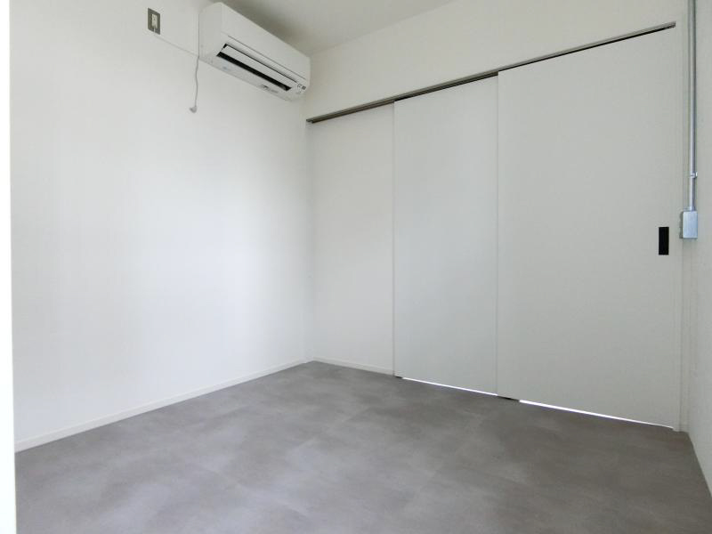 八木ビル ベッドルーム