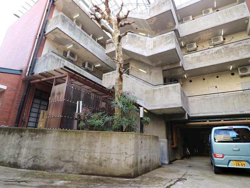 カレッジアンハウス玄琢 ロビー