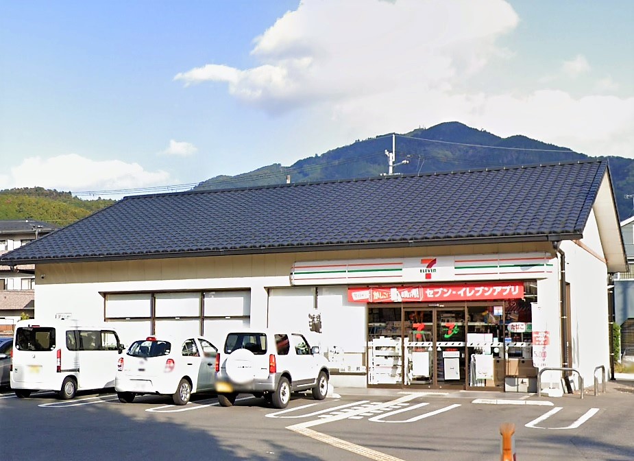 クリヨンⅡ コンビニ