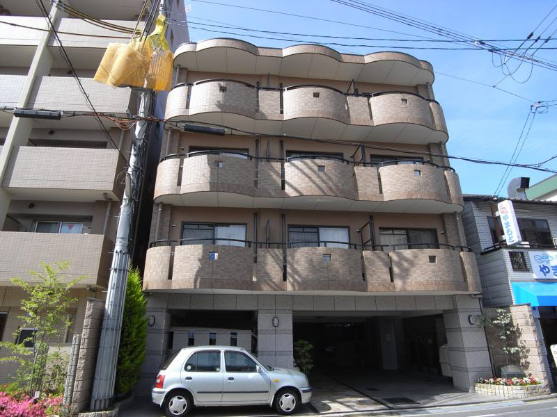 Pine Village 一乗寺 外観