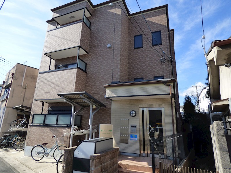 Emeraude高野 外観