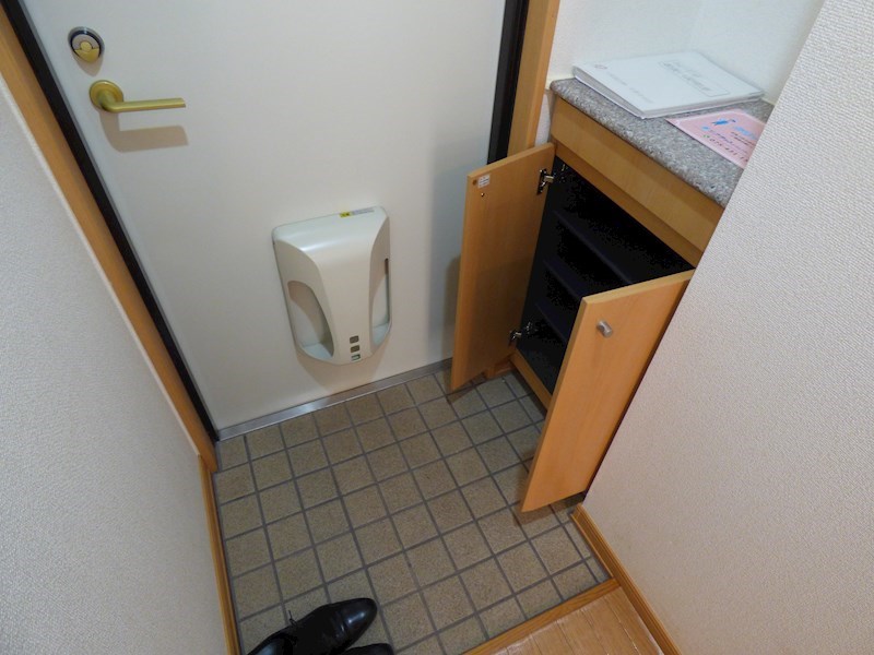 Emeraude高野 玄関