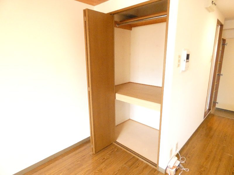 アブレスト岩倉 収納
