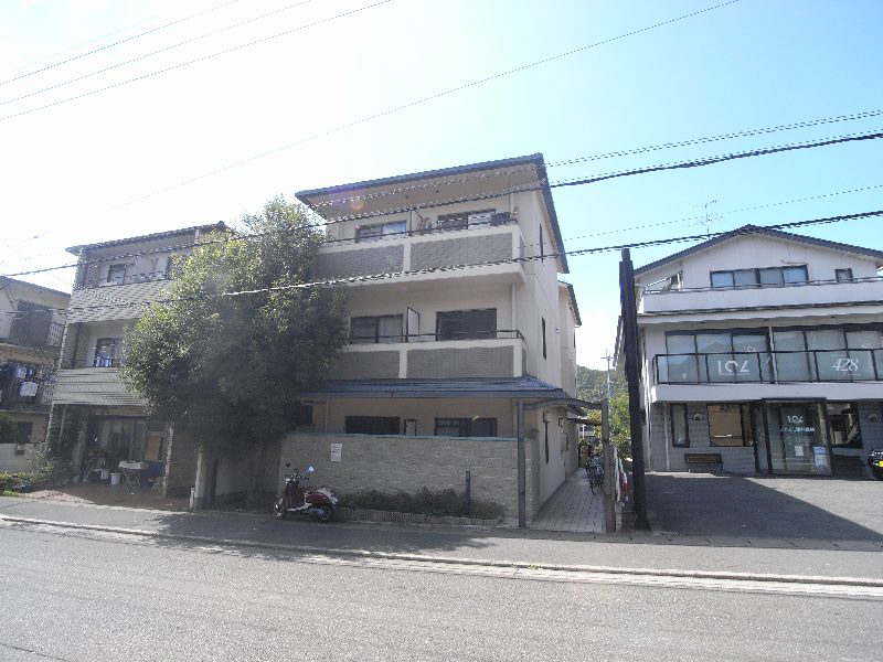 アブレスト岩倉 外観