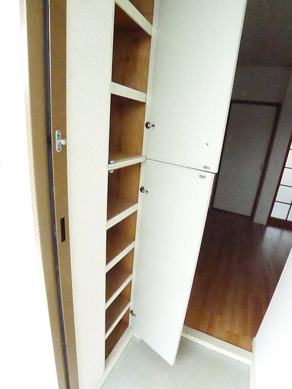 クローバーハイツ 収納