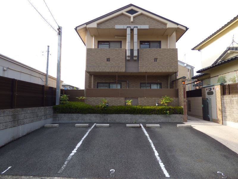 コンチネンタル秀峰 外観