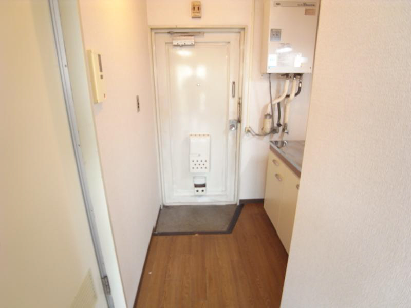 猪倉ビル 玄関