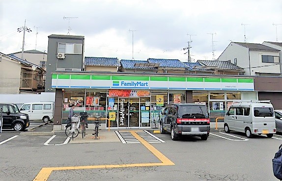 ゴールドクレスト コンビニ
